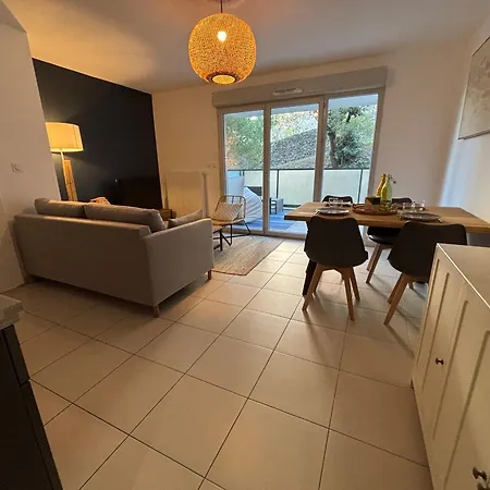 Apartment Confort Moderne A : 2 Pieces, Parking, Wifi - Fr-1-338-594 *